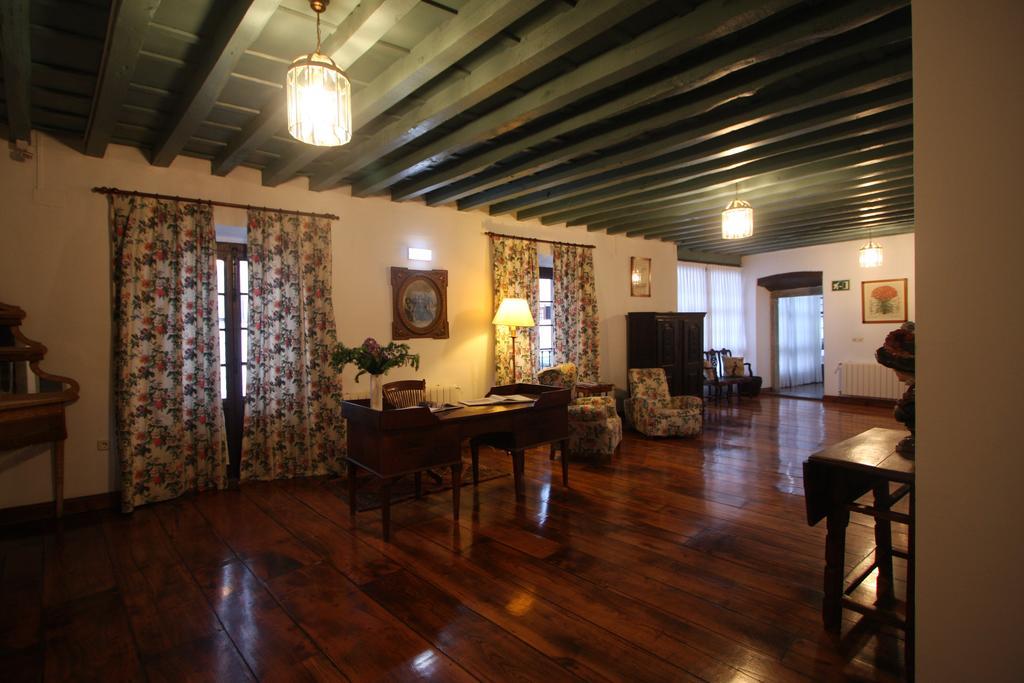 Hotel Pax Casona Del Busto Pravia Exterior photo